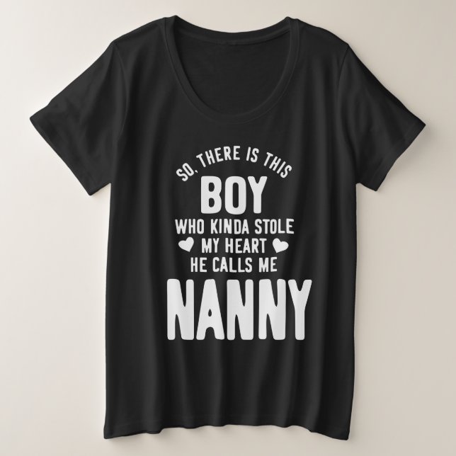 Camiseta Esse Rapaz Roubou Meu Coração Ele Me Chama De Babá (Frente do Design)