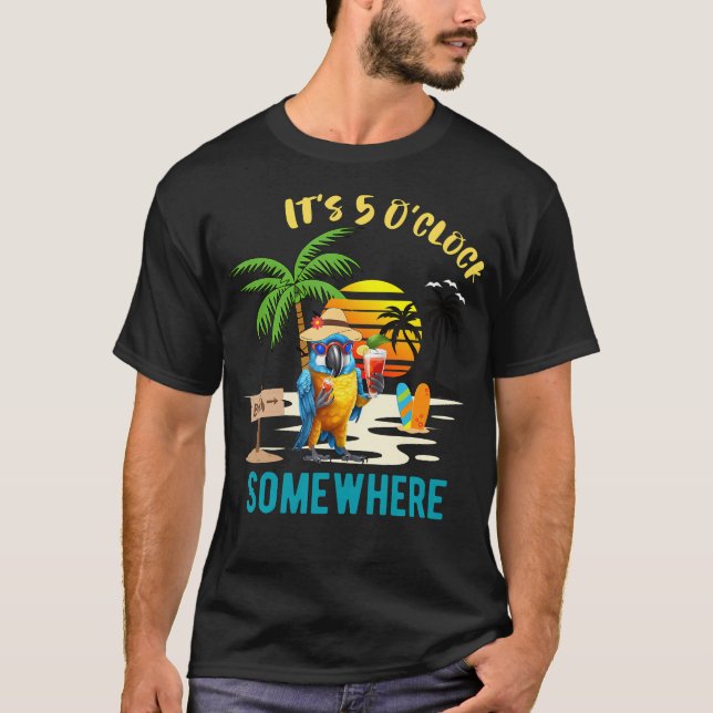 Camiseta Está A Oclock Em Algum Lugar De Papagaio Bebendo S (Frente)