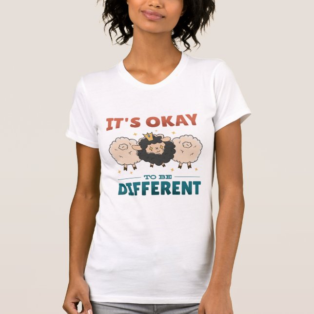 Camiseta Está bem ser diferente de convite (Frente)