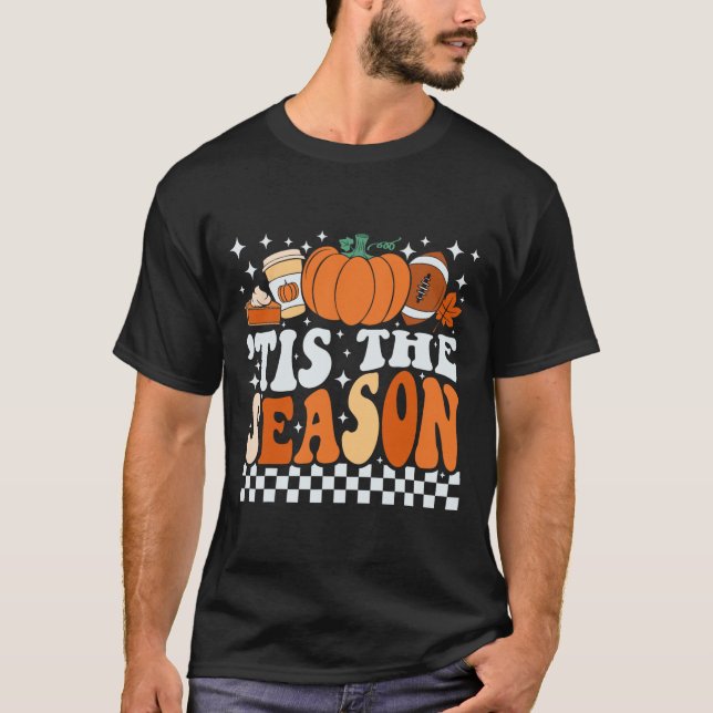 Camiseta Esta É A Época Do Café Pumpkin Spice Pegbyll (Frente)