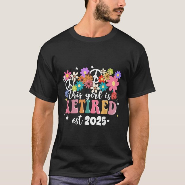 Camiseta Esta Garota Está Aposentada 2025 Retro Shirt Flora (Frente)