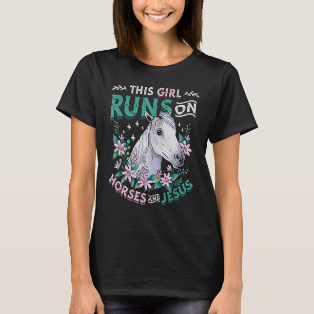 Camiseta Esta Garota Funciona Com Cavalos E Jesus Meninas C (Frente)