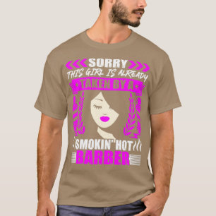 Camiseta Esta Garota Já É Tomada Por Uma Classe Engraçada P