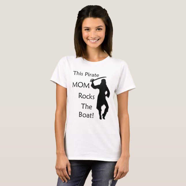 Camiseta Esta Mãe Pirata Arruinou o Barco! (Frente Completa)