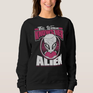 Camiseta Esta Mulher Conhece Os Aliens Dela Extraterrestre