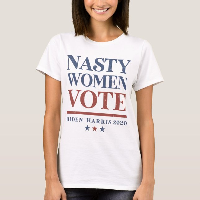 Camiseta Esta Mulher Desagradável Vota A Eleição De Biden H (Frente)
