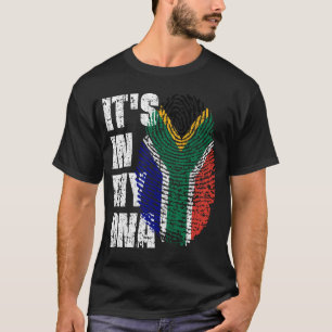 Camiseta Está no meu DNA, a garota da bandeira da África do