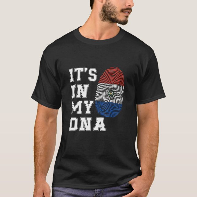 Camiseta Está no meu DNA, a Orgulhosa bandeira do Paraguai (Frente)