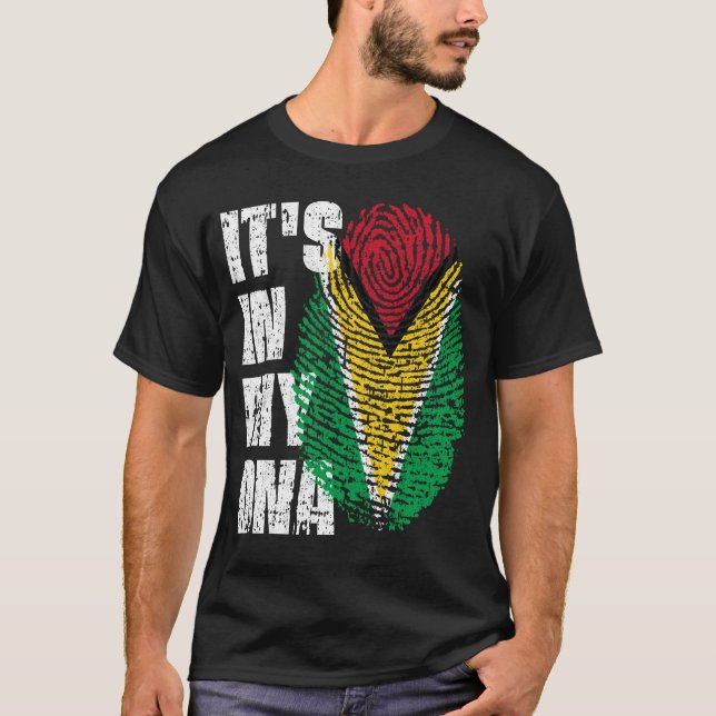Camiseta Está no meu DNA, Garota da Bandeira da Guiana. (Frente)