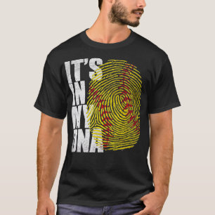 Camiseta Está no meu DNA Softball Lover Engraçado Dedo Soft