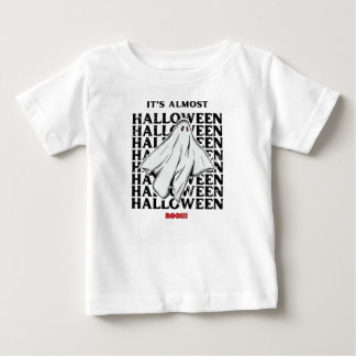 Camiseta Está quase no Halloween Tee