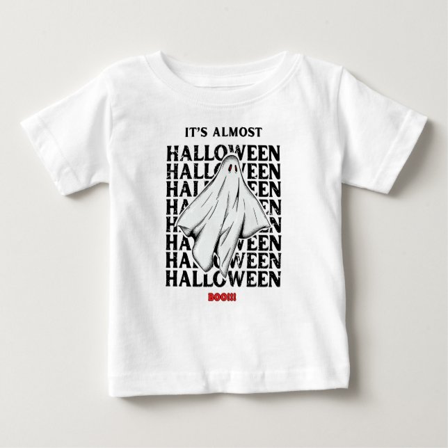 Camiseta Está quase no Halloween Tee (Frente)