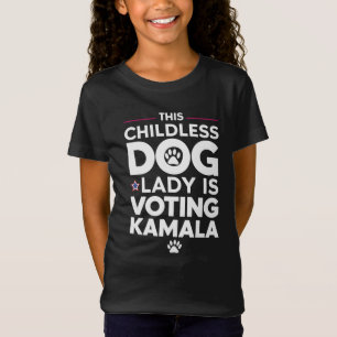Camiseta Esta Senhora de Cachorro sem Filhos está votando n
