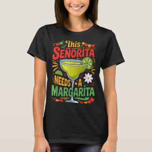Camiseta Esta señorita precisa uma margarita engraçada fies