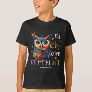 Camiseta Está tudo bem ser diferente - Coruja da Consciênci
