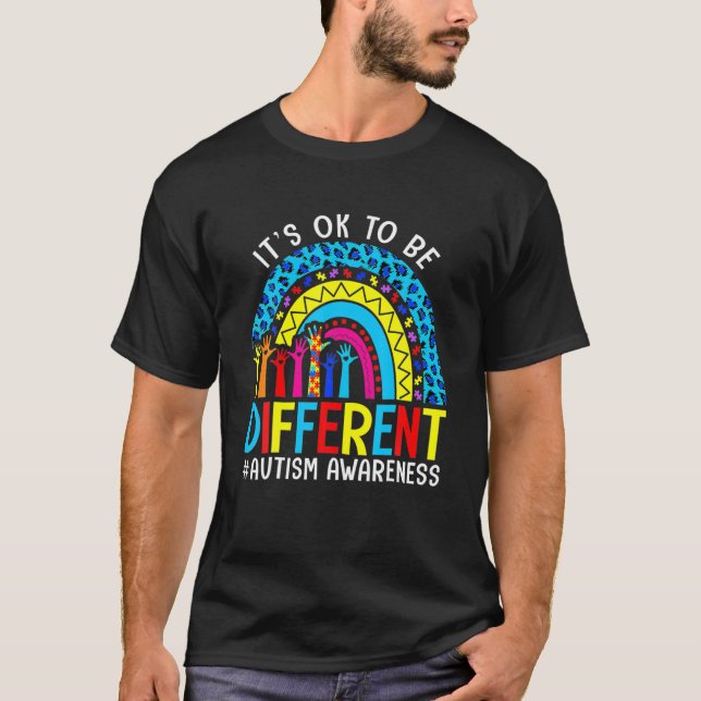 Camiseta Está tudo bem ser diferente do Leopard Rainbow Aut (Frente)
