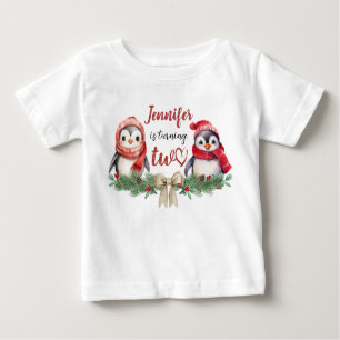 Camiseta Está virando dois segundo aniversário de Natal p