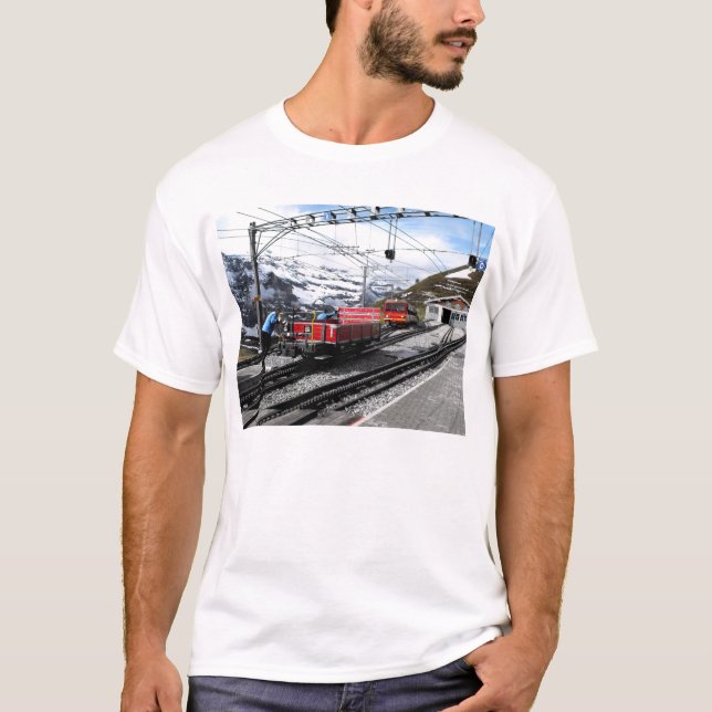Camiseta Estação de comboio de Kleine Scheidegg na suiça (Frente)