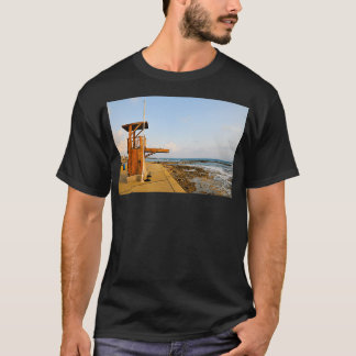 Camiseta Estação de guardas salva-vidas na praia de Paphos