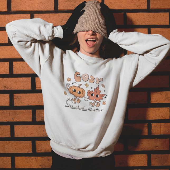 Camiseta Estação Retro Fall Cozy (Retro Fall Cozy Season Sweatshirt)