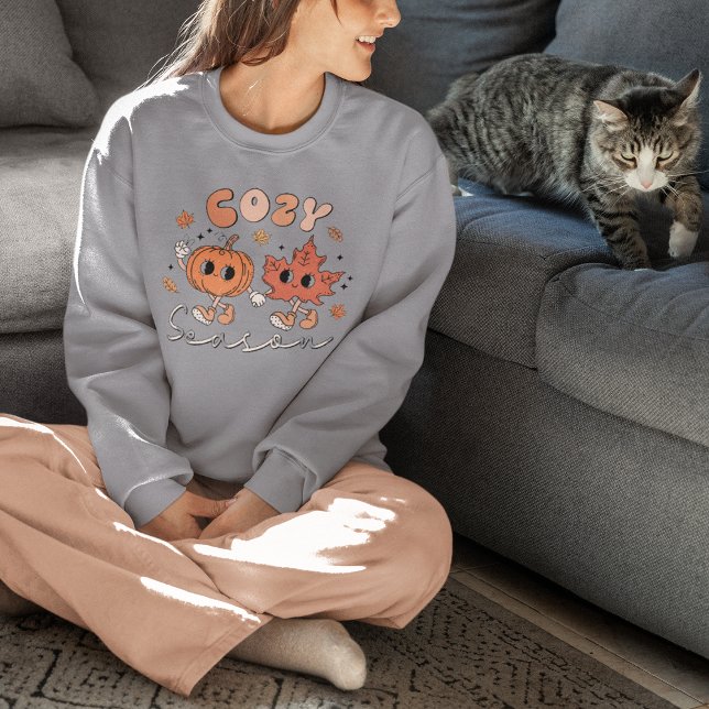 Camiseta Estação Retro Fall Cozy (Retro Fall Cozy Season Sweatshirt)