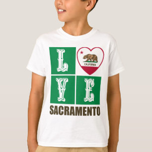 Camiseta Estado da Califórnia Flag Heart Sacramento