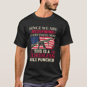 Camiseta Estamos A Redefinir Tudo - Isto É Um Hino Sem Fio
