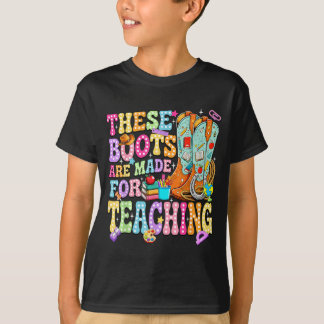 Camiseta Estas Botas São Feitas Para Ensinar De Volta às Au