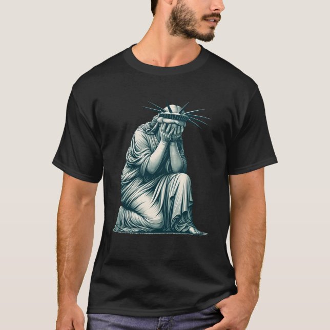 Camiseta Estátua da Liberdade Chorando Paródia A (Frente)