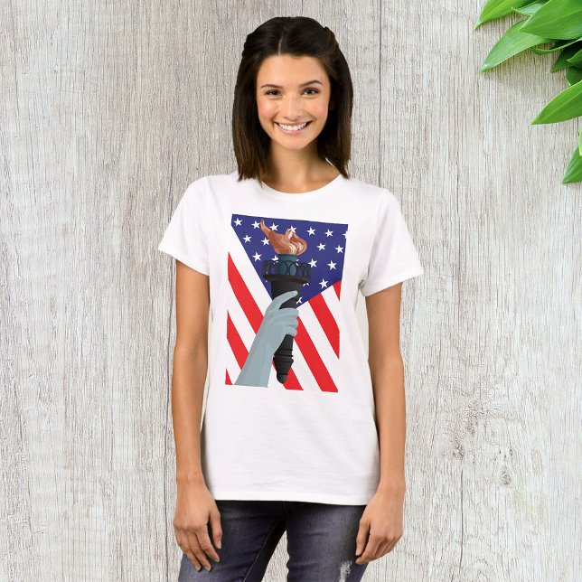 Camiseta Estátua da Tocha da Liberdade com Bandeira America (Criador carregado)