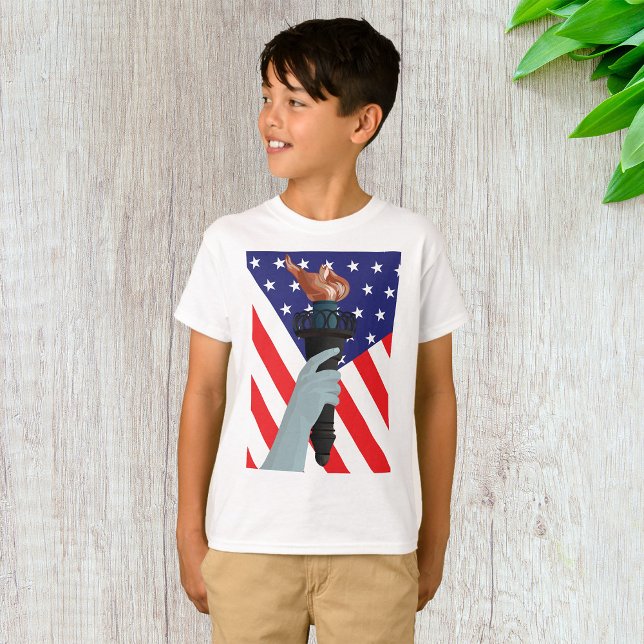 Camiseta Estátua da Tocha da Liberdade com Bandeira America (Criador carregado)