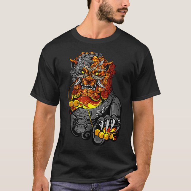 Camiseta Estátua Guardiã de Porta Lion Fu Cachorro ou Cacho (Frente)