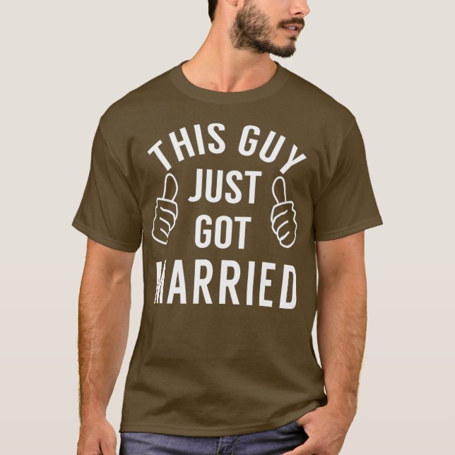 Camiseta Este Cara Acaba de Se Casar  Acaba de Se Casar  pa (Frente)