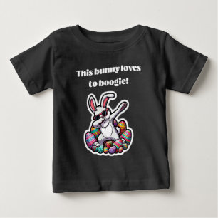 Camiseta Este coelhinho adora bisbilhotar!