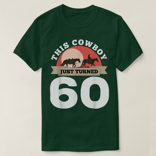 Camiseta Este Cowboy Acabou De Transformar 60 60 Cavalo de  (Frente do Design)