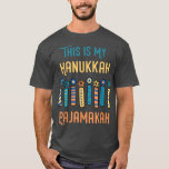 Camiseta Este É Meu Chanucá Pajamakah Menorah Nove Velas<br><div class="desc">Este É O Meu Hanukkah Pajamakah Menorah Nove Velas Engraçadas.</div>