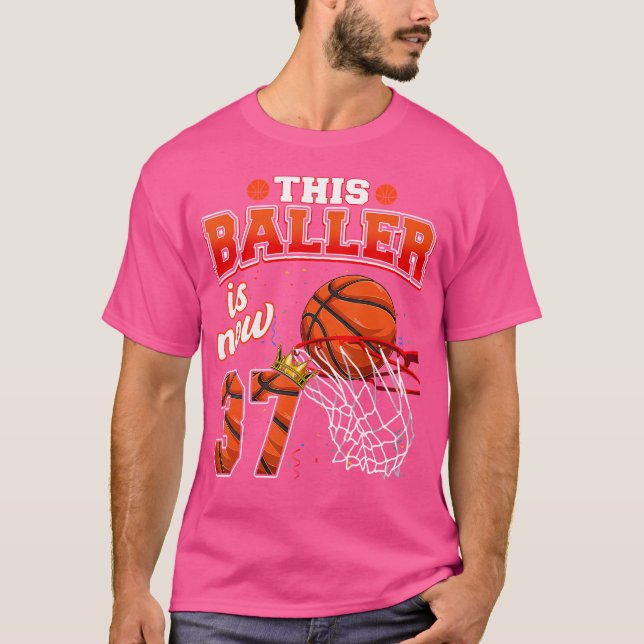 Camiseta Este Jogador De Basquete Tem 37 Anos Feliz M (Frente)