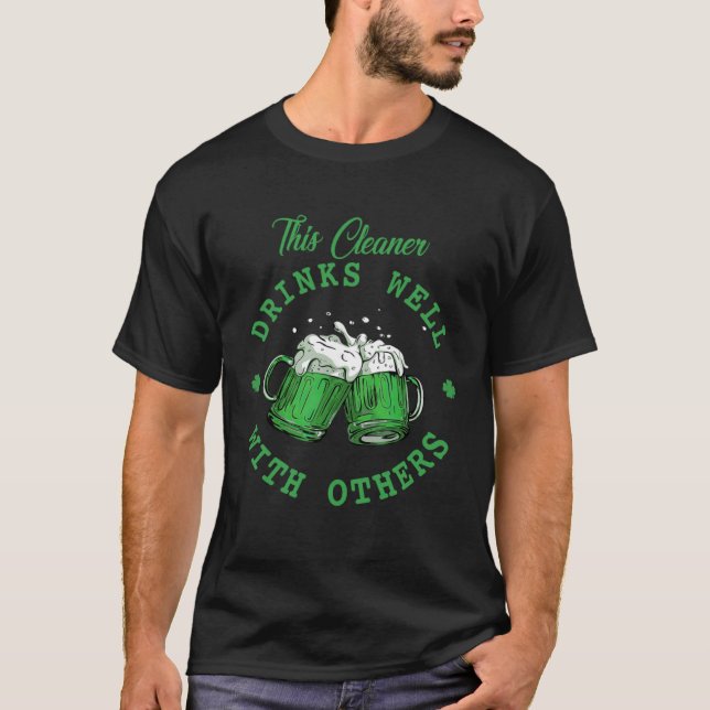 Camiseta Este Limpador bebe bem com outras Ruas de Patrick (Frente)