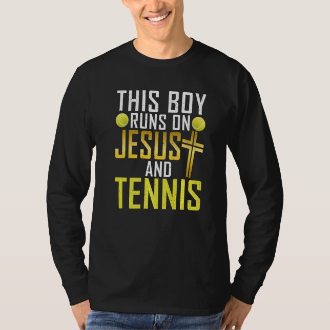 Camiseta Este menino funciona com Jesus e Tennis Boy   (Frente)
