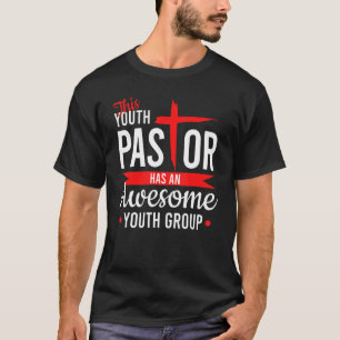 Camiseta Este Pastor Da Juventude Tem Um Grupo De Jovens In