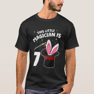 Camiseta Este Pequeno Mágico Tem 7 Anos