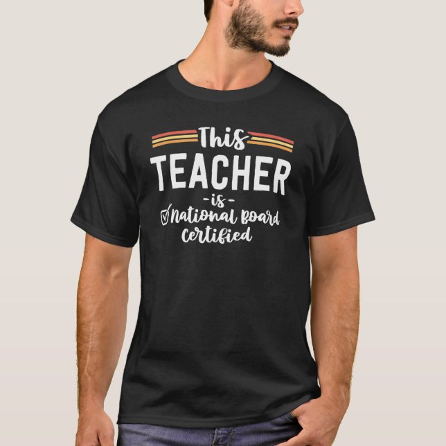 Camiseta Este Professor É Um Conselho Nacional De Educação  (Frente)
