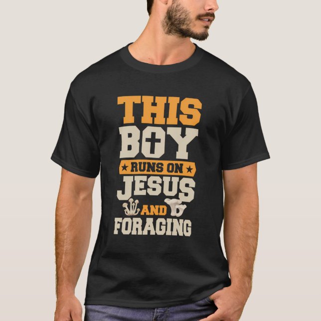 Camiseta Este Rapaz Funciona Com Jesus E Forjando O Cogumel (Frente)