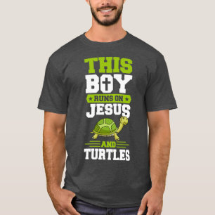 Camiseta Este Rapaz Funciona Com Jesus E Tartarugas Engraça