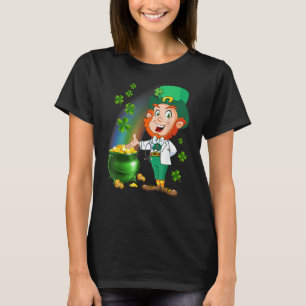 Camiseta Esteoscópio Superior de Escrupula Médica Vestindo