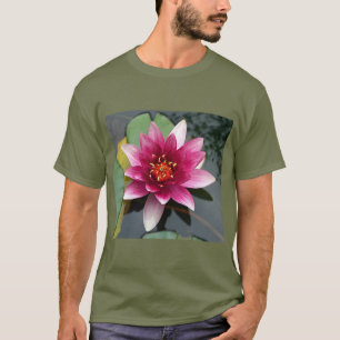 Camiseta Estética com Papel de Parede Floral