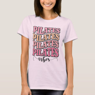 Camiseta Estética de Tipografia de Pilates Retro Ondulada e
