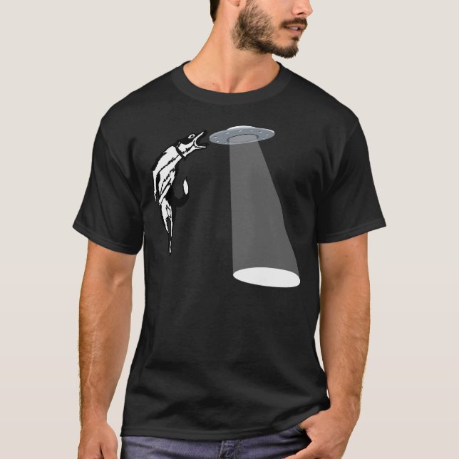 Camiseta Estilo Banksy Cachorro Pegando Frisbee (Saco Voado (Frente)