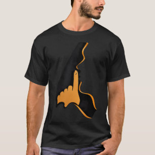 Camiseta Estilo Bruxo – Silhueta Ousada de Halloween