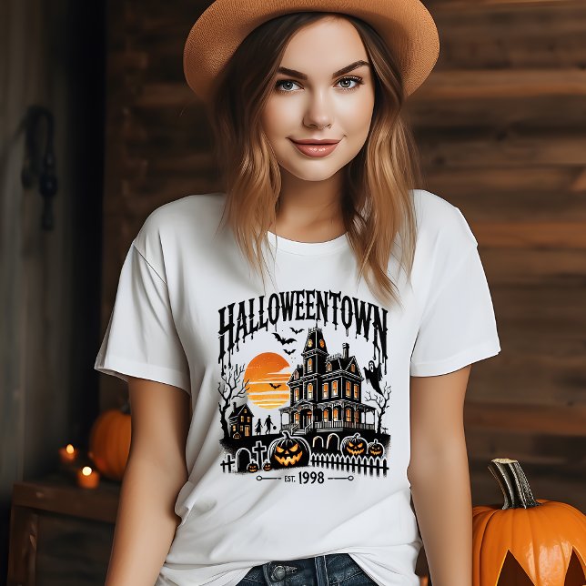 Camiseta Estilo de Época Spooky: Halloweentown Halloween (Criador carregado)